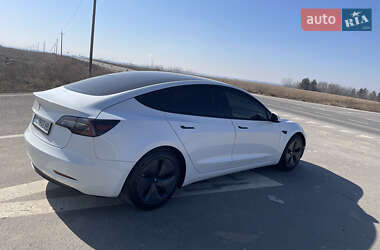 Седан Tesla Model 3 2021 в 
