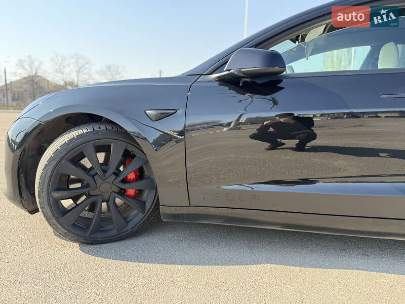 Седан Tesla Model 3 2020 в Харкові