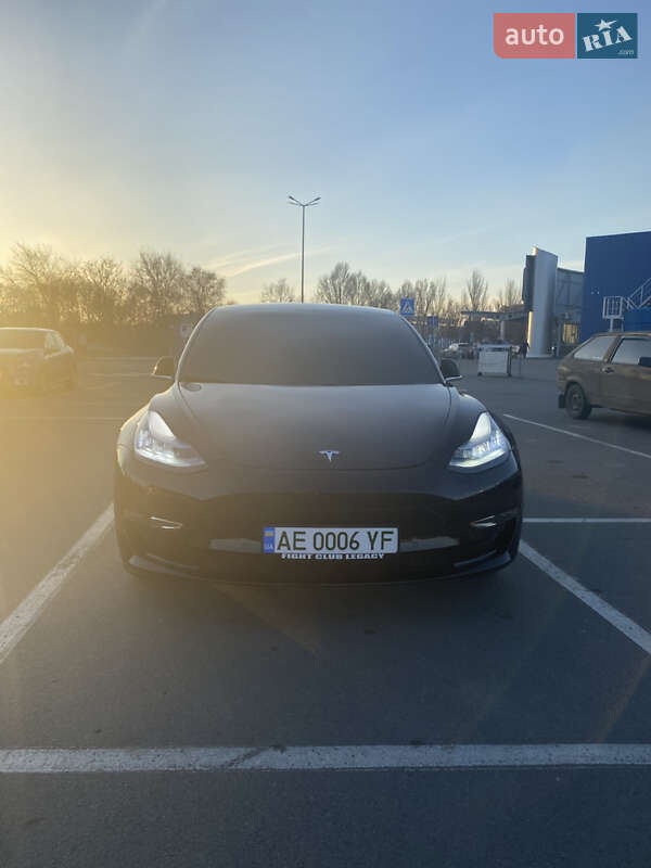 Tesla Model 3 2019