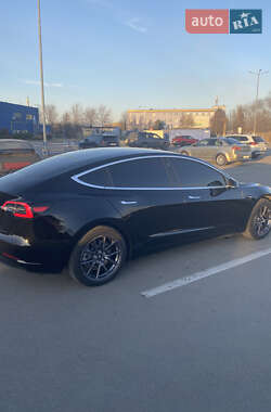 Седан Tesla Model 3 2019 в 