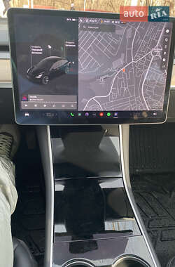 Седан Tesla Model 3 2019 в 