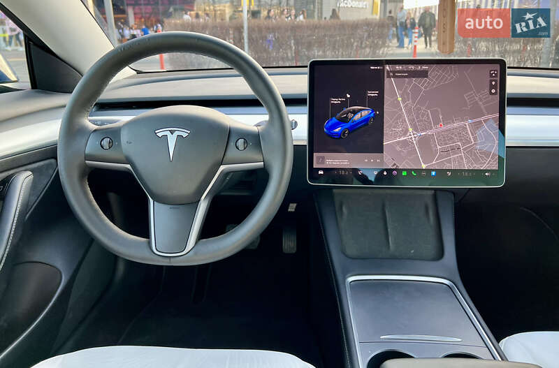 Седан Tesla Model 3 2022 в Києві
