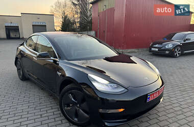 Седан Tesla Model 3 2019 в Владимире