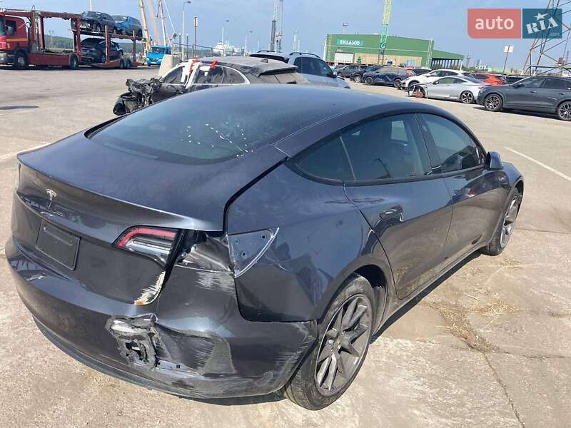 Седан Tesla Model 3 2023 в Киеве