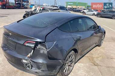Седан Tesla Model 3 2023 в 
