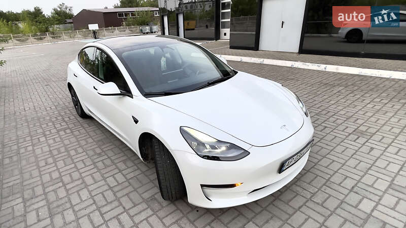 Седан Tesla Model 3 2022 в Запоріжжі