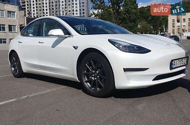 Седан Tesla Model 3 2018 в Киеве