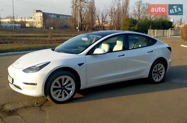 Седан Tesla Model 3 2022 в Киеве