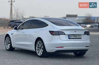 Седан Tesla Model 3 2020 в Івано-Франківську