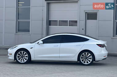 Седан Tesla Model 3 2020 в Івано-Франківську