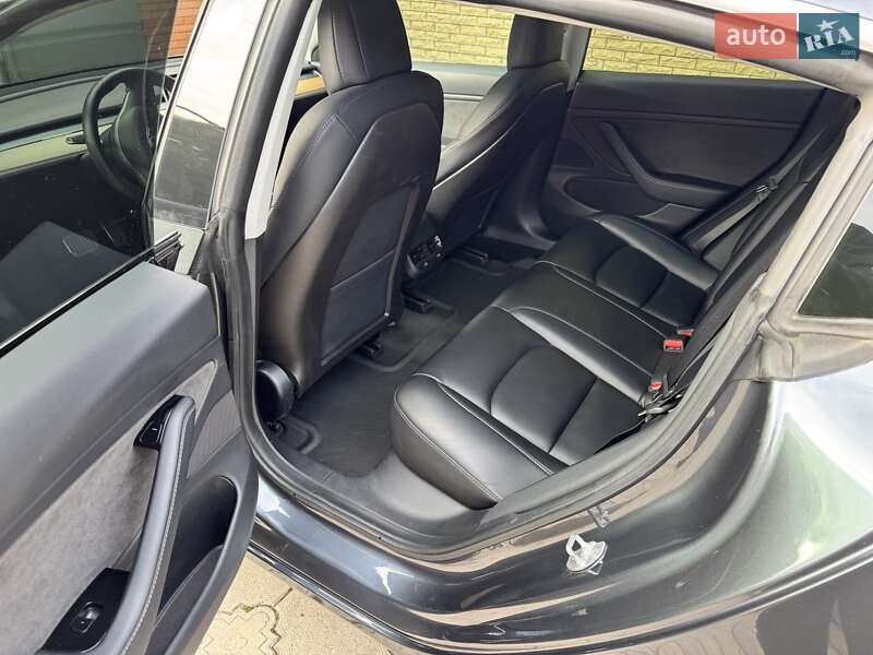 Седан Tesla Model 3 2020 в Днепре