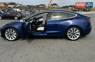 Седан Tesla Model 3 2019 в Черновцах