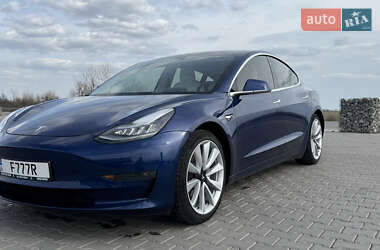 Седан Tesla Model 3 2019 в Черновцах