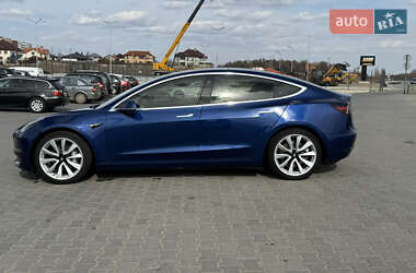 Седан Tesla Model 3 2019 в Черновцах