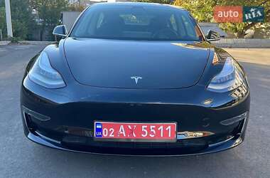 Седан Tesla Model 3 2018 в Івано-Франківську