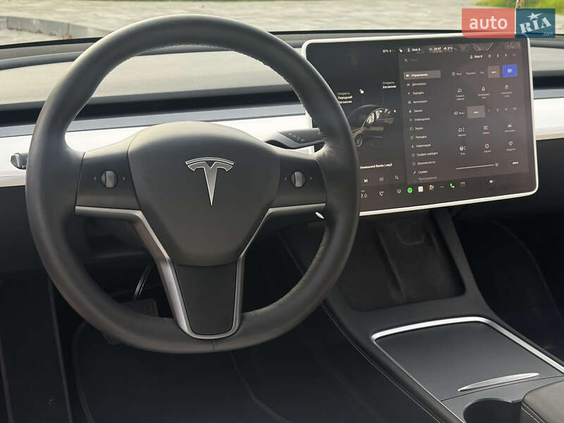 Седан Tesla Model 3 2022 в Киеве