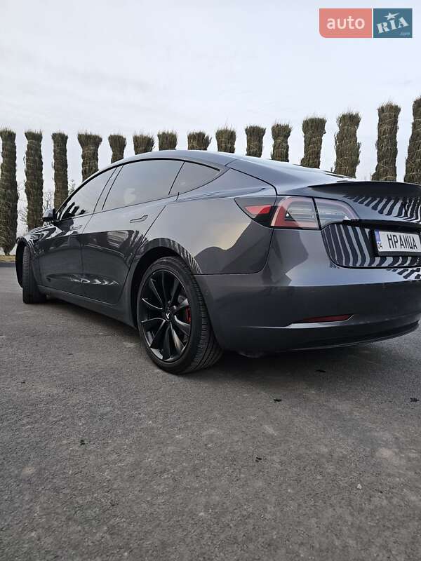 Седан Tesla Model 3 2018 в Днепре