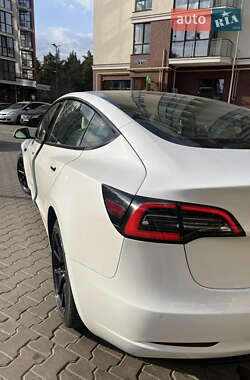 Седан Tesla Model 3 2019 в 