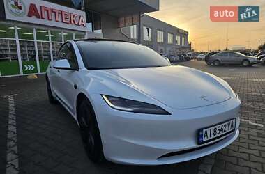 Tesla Model 3 2024
