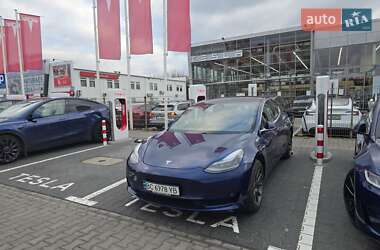 Седан Tesla Model 3 2020 в Львові