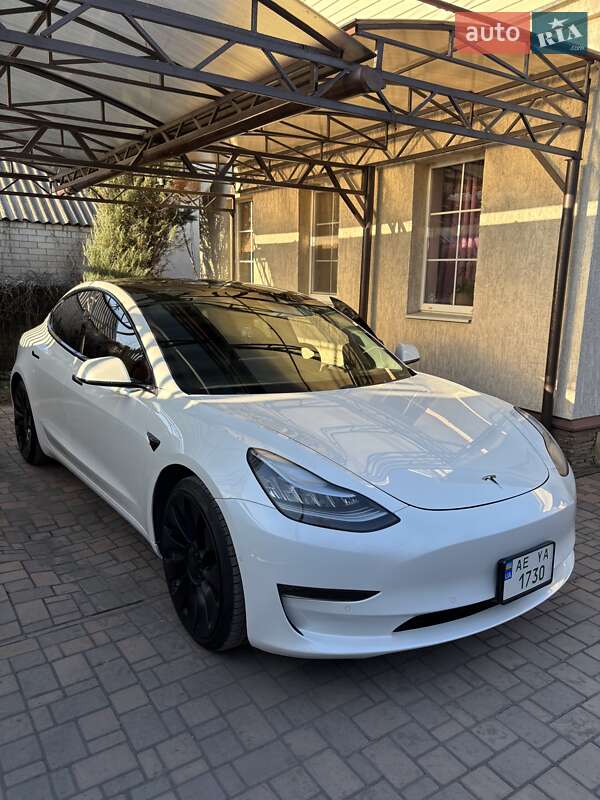 Tesla Model 3 2019