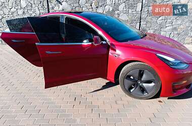 Седан Tesla Model 3 2018 в 