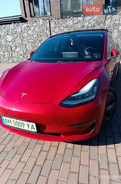 Седан Tesla Model 3 2018 в 