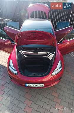 Седан Tesla Model 3 2018 в 