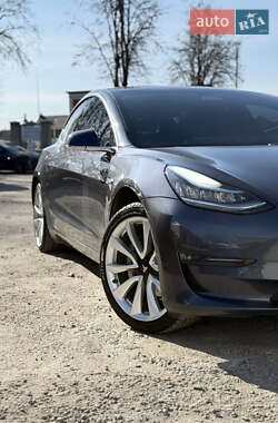 Седан Tesla Model 3 2018 в 