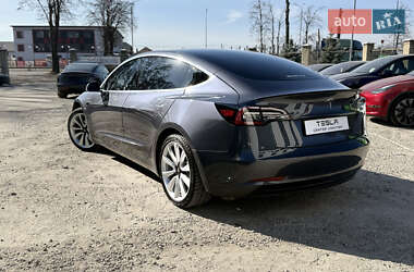 Седан Tesla Model 3 2018 в 