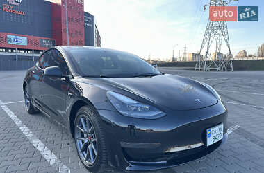 Седан Tesla Model 3 2022 в 