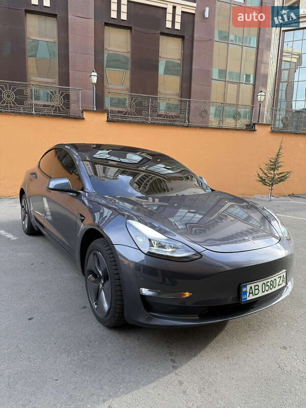 Седан Tesla Model 3 2021 в Одесі