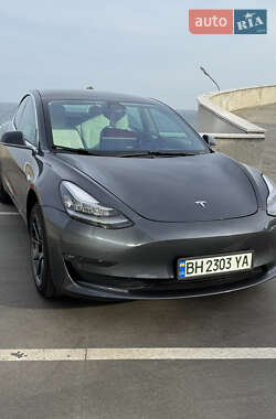 Tesla Model 3 2019
