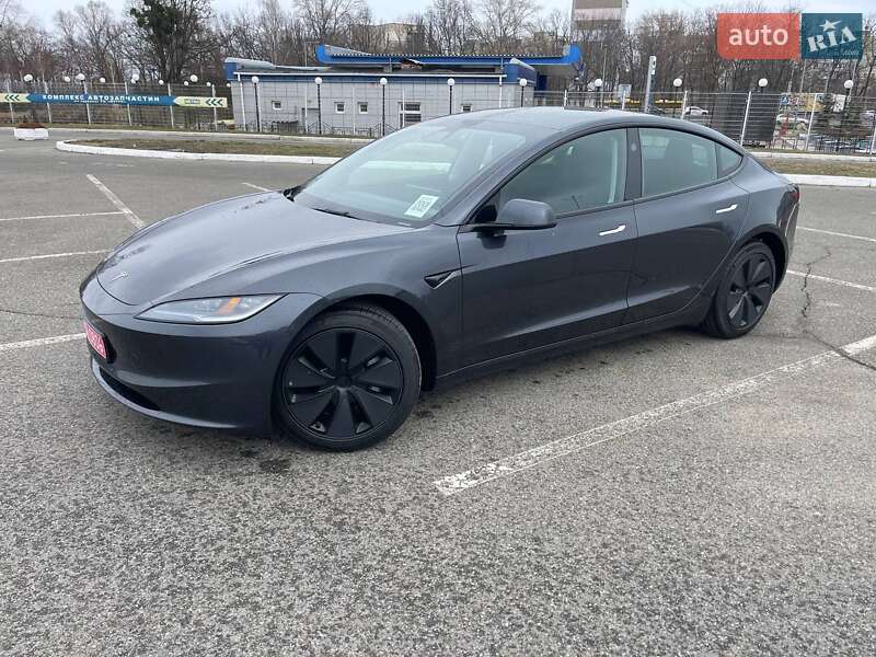 Седан Tesla Model 3 2024 в Киеве