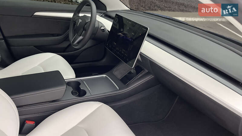 Седан Tesla Model 3 2022 в Одесі