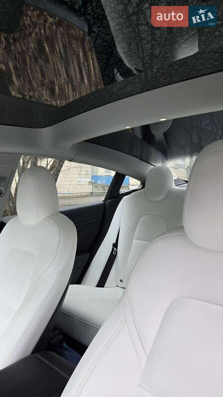 Седан Tesla Model 3 2021 в Киеве фото 10 Седан Tesla Model 3 2021 в Киеве
