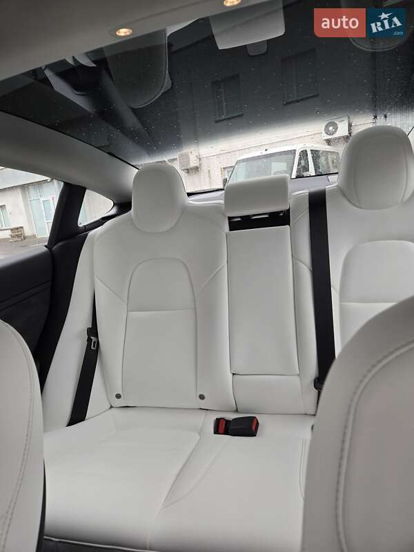 Седан Tesla Model 3 2021 в Киеве фото 19 Седан Tesla Model 3 2021 в Киеве