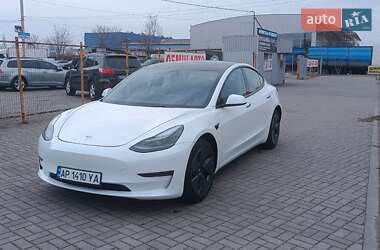 Седан Tesla Model 3 2023 в 