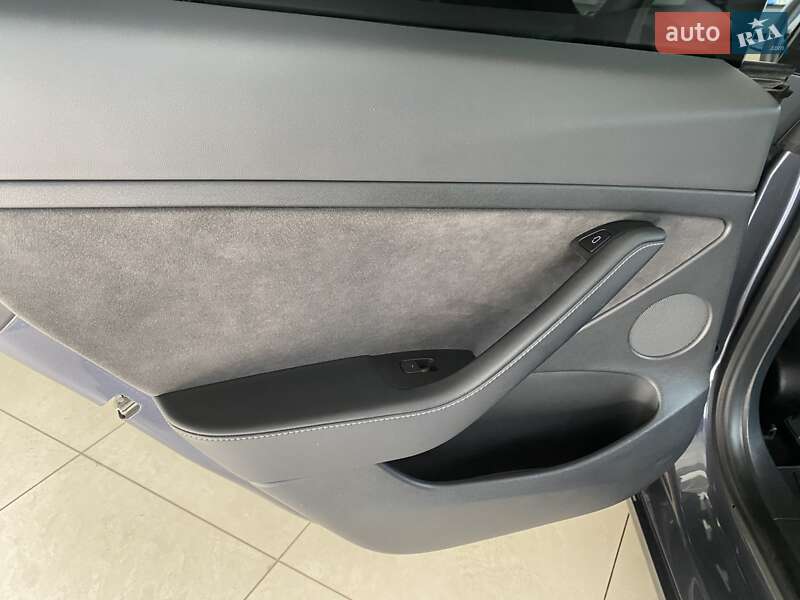 Седан Tesla Model 3 2022 в Одесі