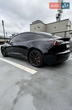 Седан Tesla Model 3 2019 в Києві