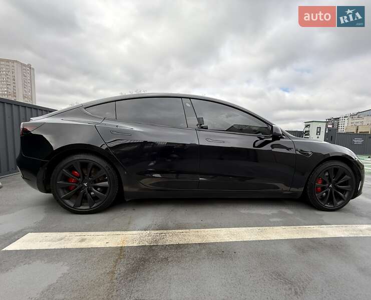 Седан Tesla Model 3 2019 в Киеве