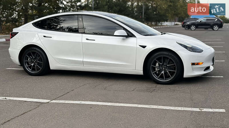 Седан Tesla Model 3 2021 в Николаеве фото 4 Седан Tesla Model 3 2021 в Николаеве