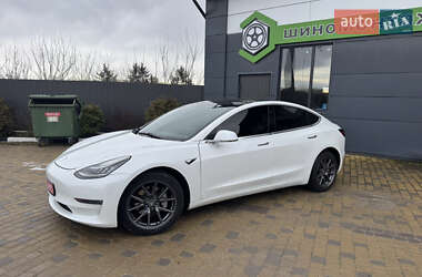 Седан Tesla Model 3 2019 в 