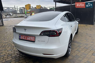 Седан Tesla Model 3 2019 в 