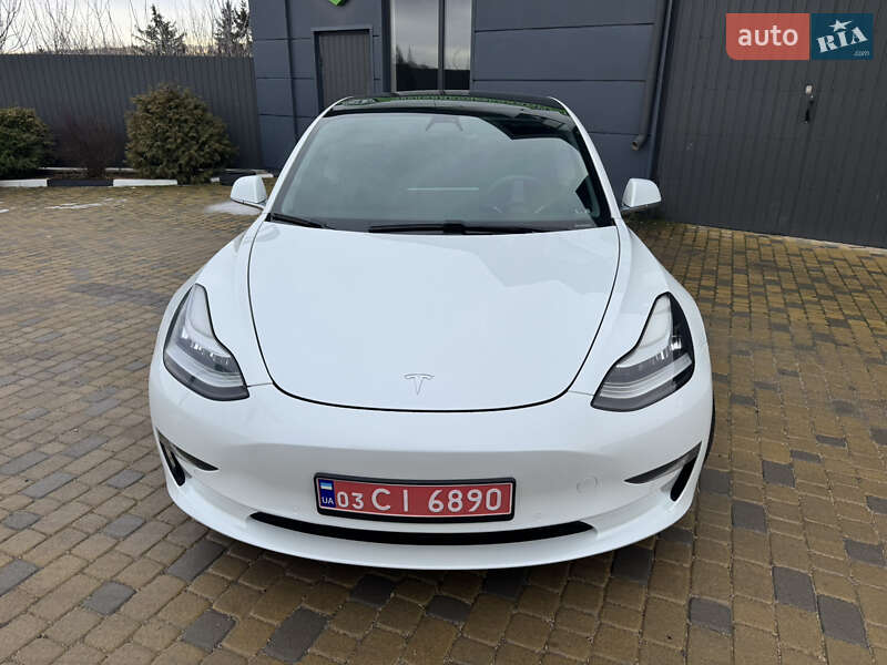 Седан Tesla Model 3 2019 в Тернополі