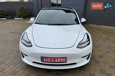 Седан Tesla Model 3 2019 в 