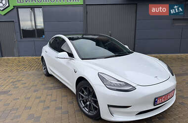 Седан Tesla Model 3 2019 в 