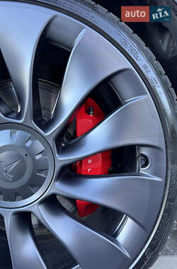 Седан Tesla Model 3 2022 в Тернополе