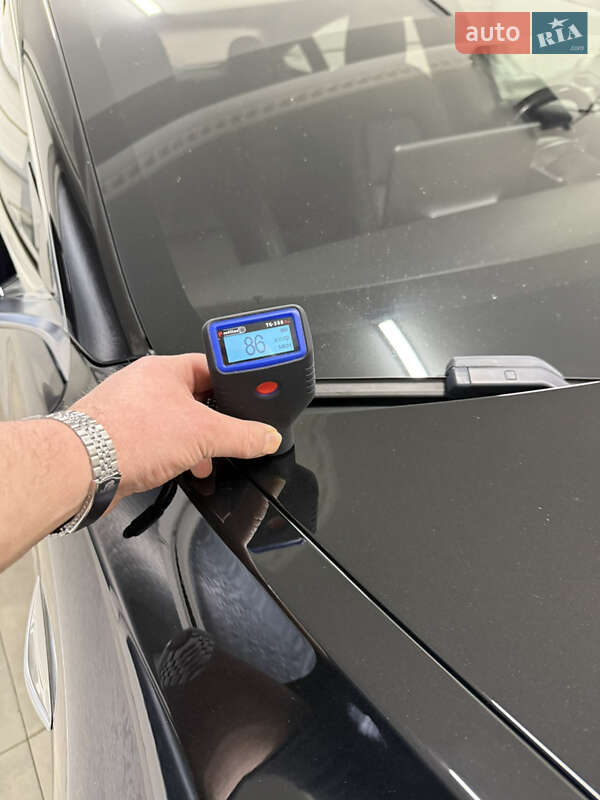 Седан Tesla Model 3 2018 в Умани