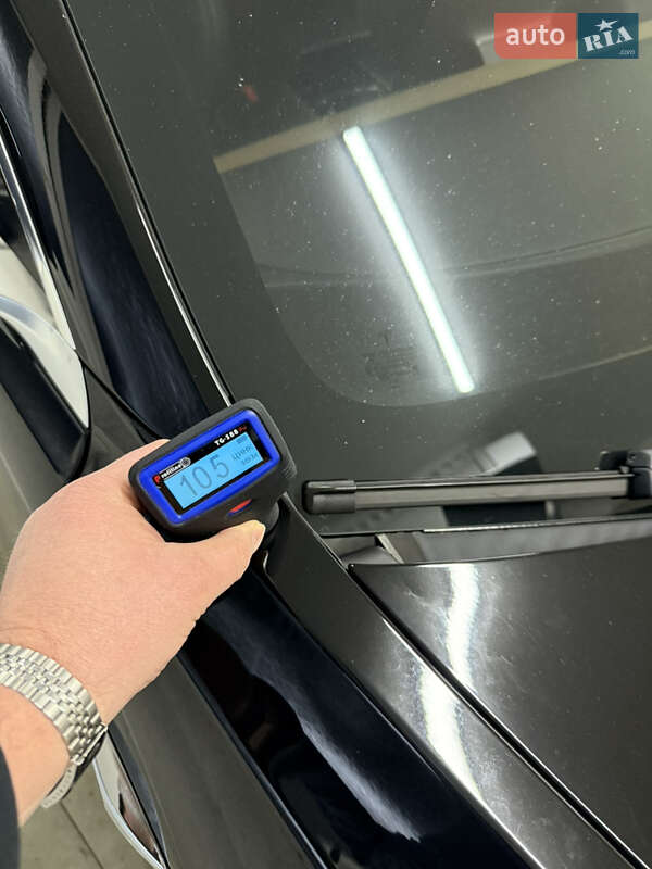 Седан Tesla Model 3 2018 в Умани